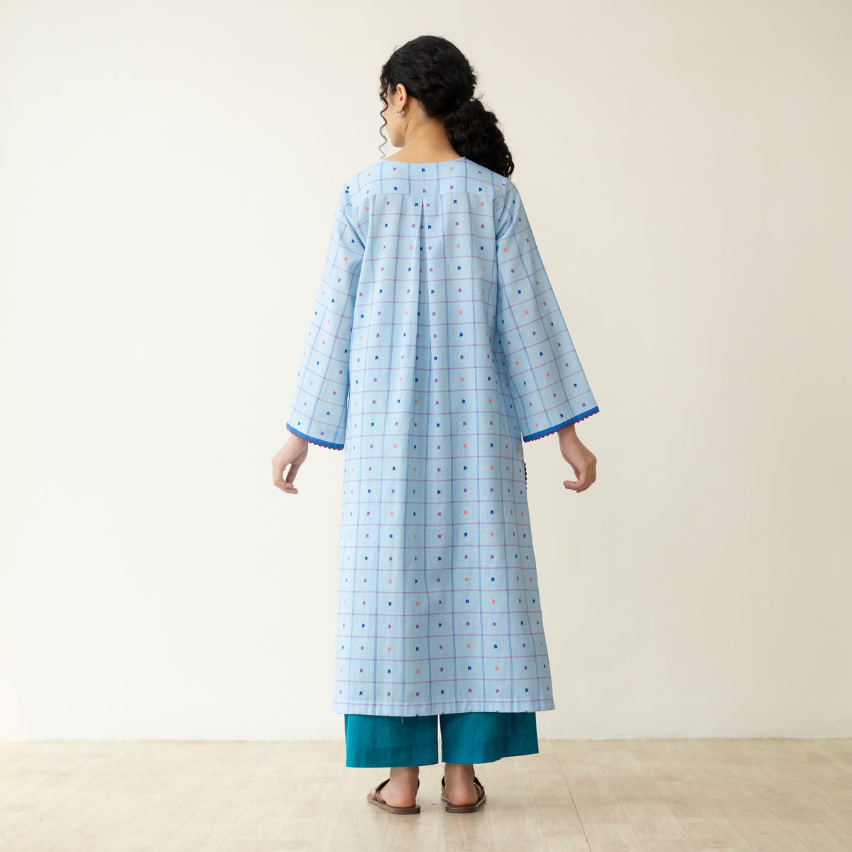 Doodle Embroidered Cotton Kurta - Asmani Blue