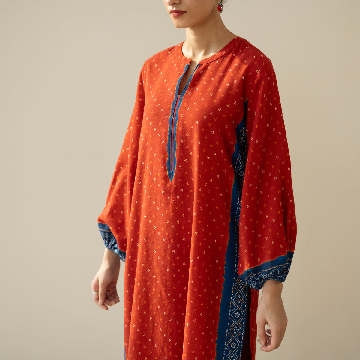 Tikhi Imli Slub Cotton Slub Cotton Kurta - Sindoori Laal & Indigo