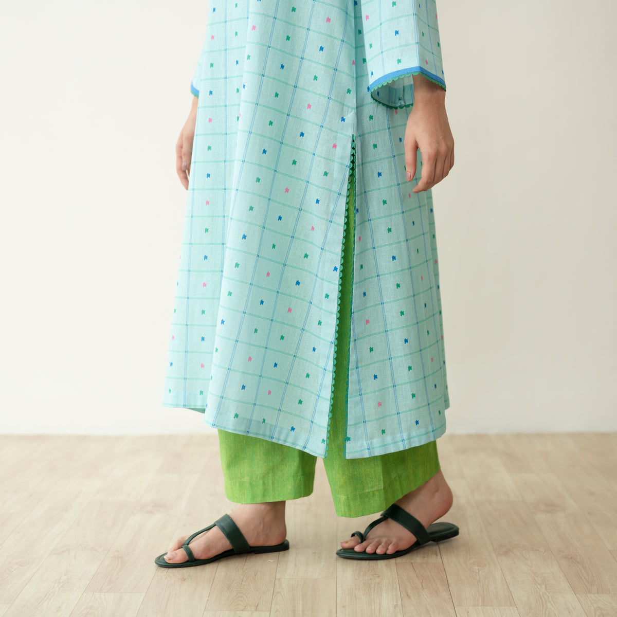 Doodle Embroidered Cotton Kurta - Mint