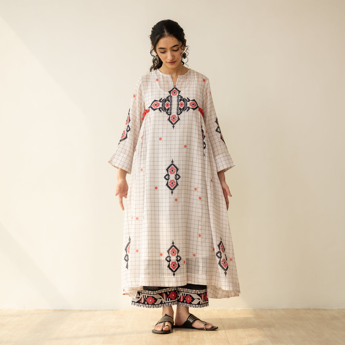 Mogra Kota Doria Kurta Set - Milky White & Jet Black