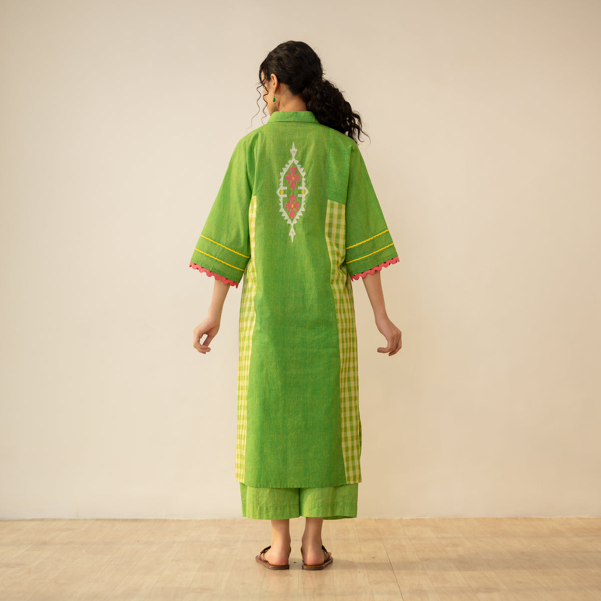 Aabha Embroidered Cotton Slub Kurta - Lime Sorbet