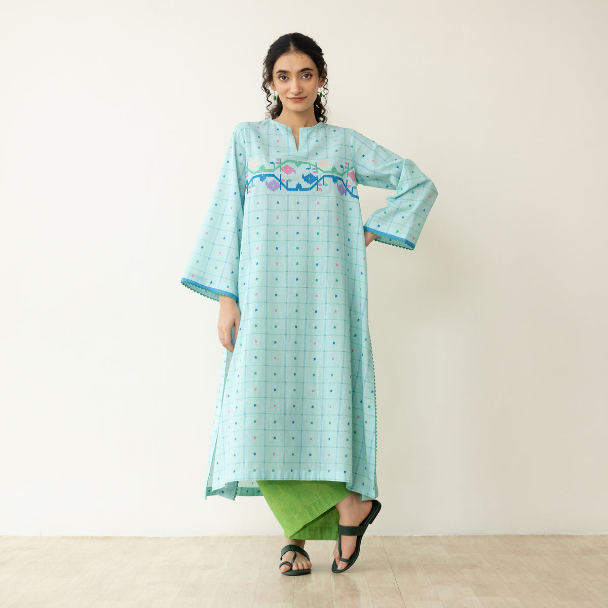 Doodle Embroidered Cotton Kurta - Mint