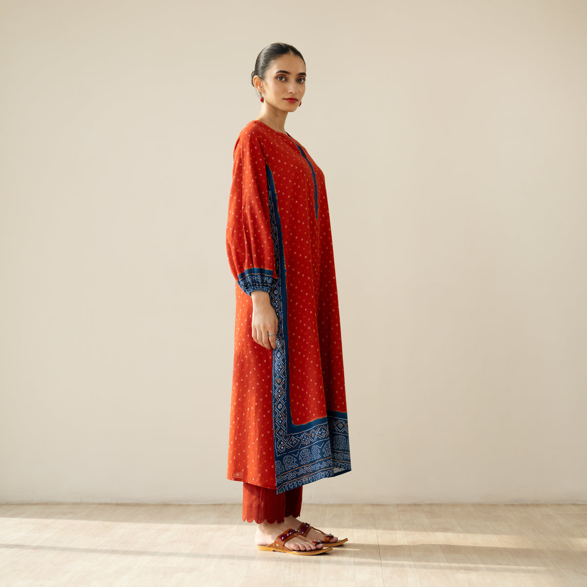 Tikhi Imli Slub Cotton Slub Cotton Kurta - Sindoori Laal & Indigo