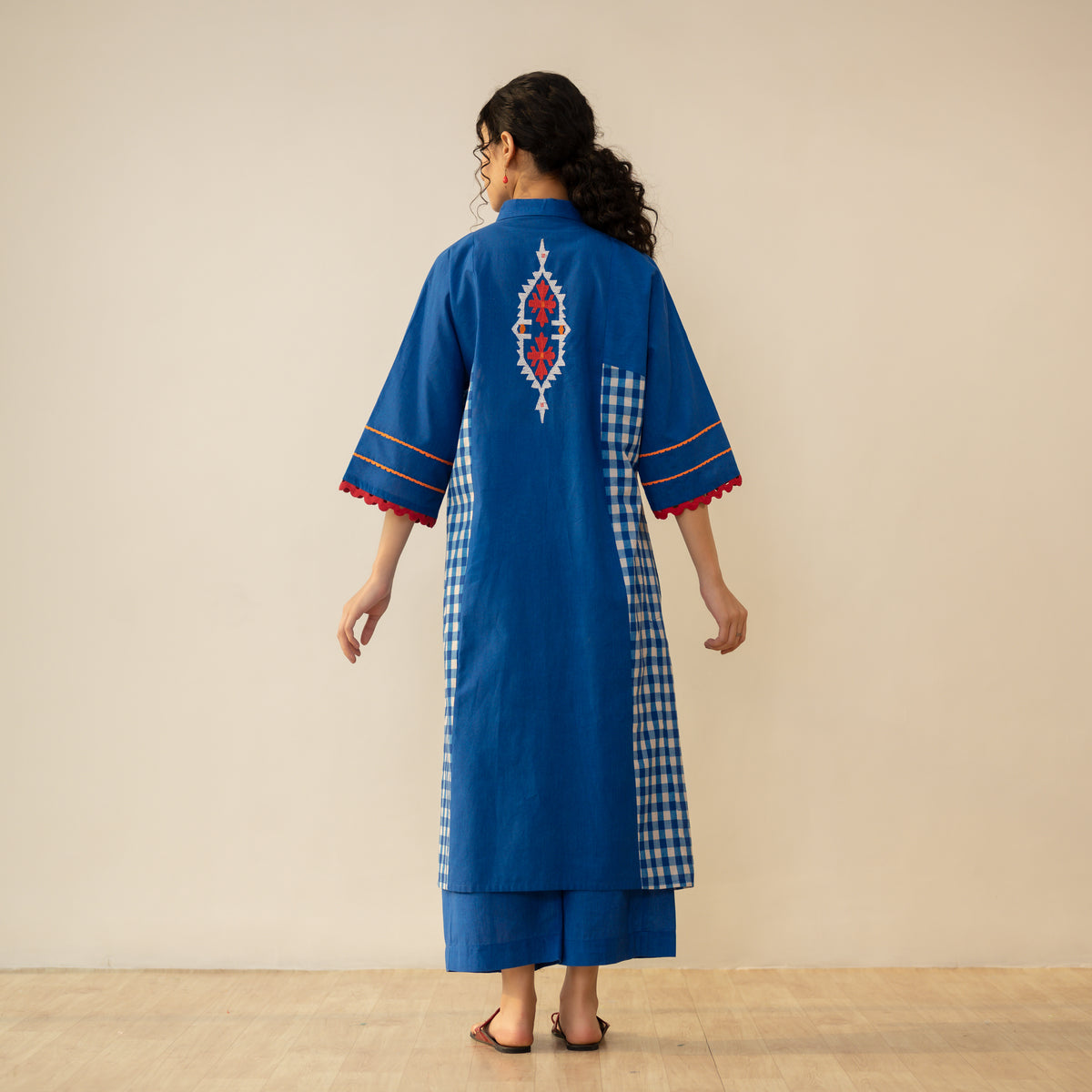 Aabha Embroidered Cotton Slub Kurta - Royal Sapphire