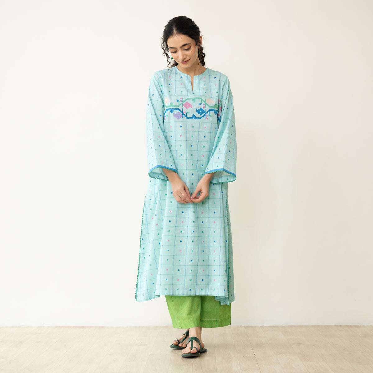 Doodle Embroidered Cotton Kurta - Mint