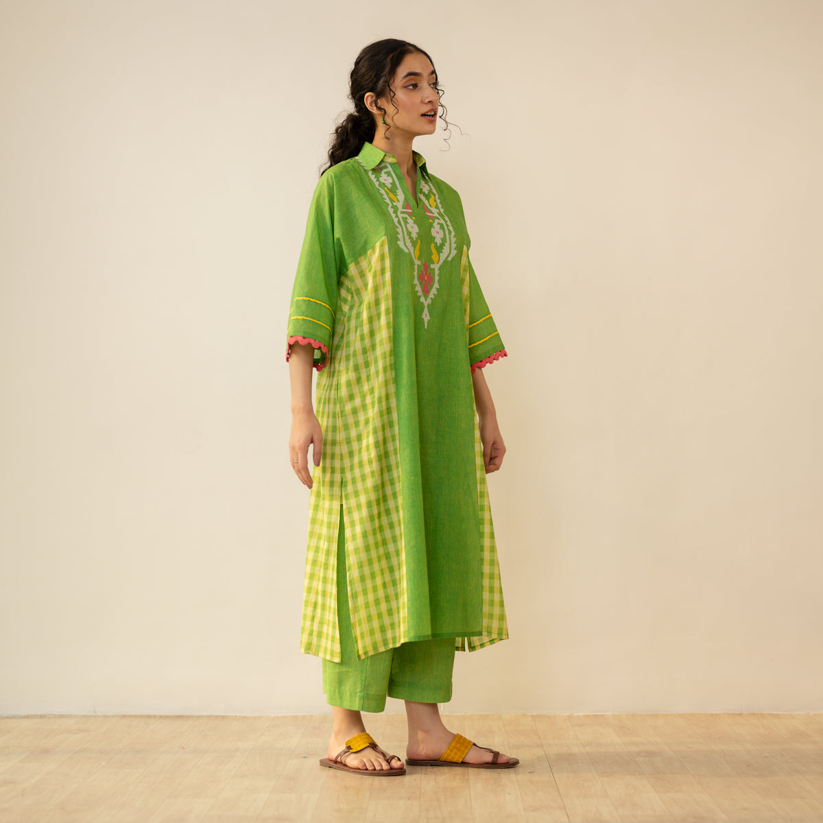 Aabha Embroidered Cotton Slub Kurta - Lime Sorbet