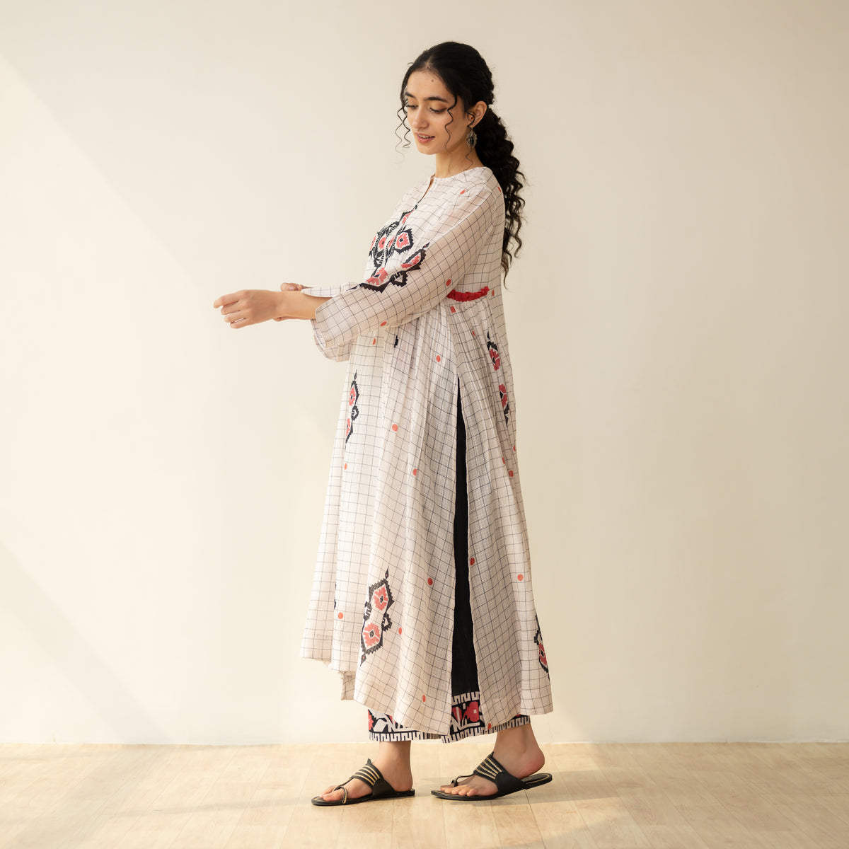 Mogra Kota Doria Kurta Set - Milky White & Jet Black
