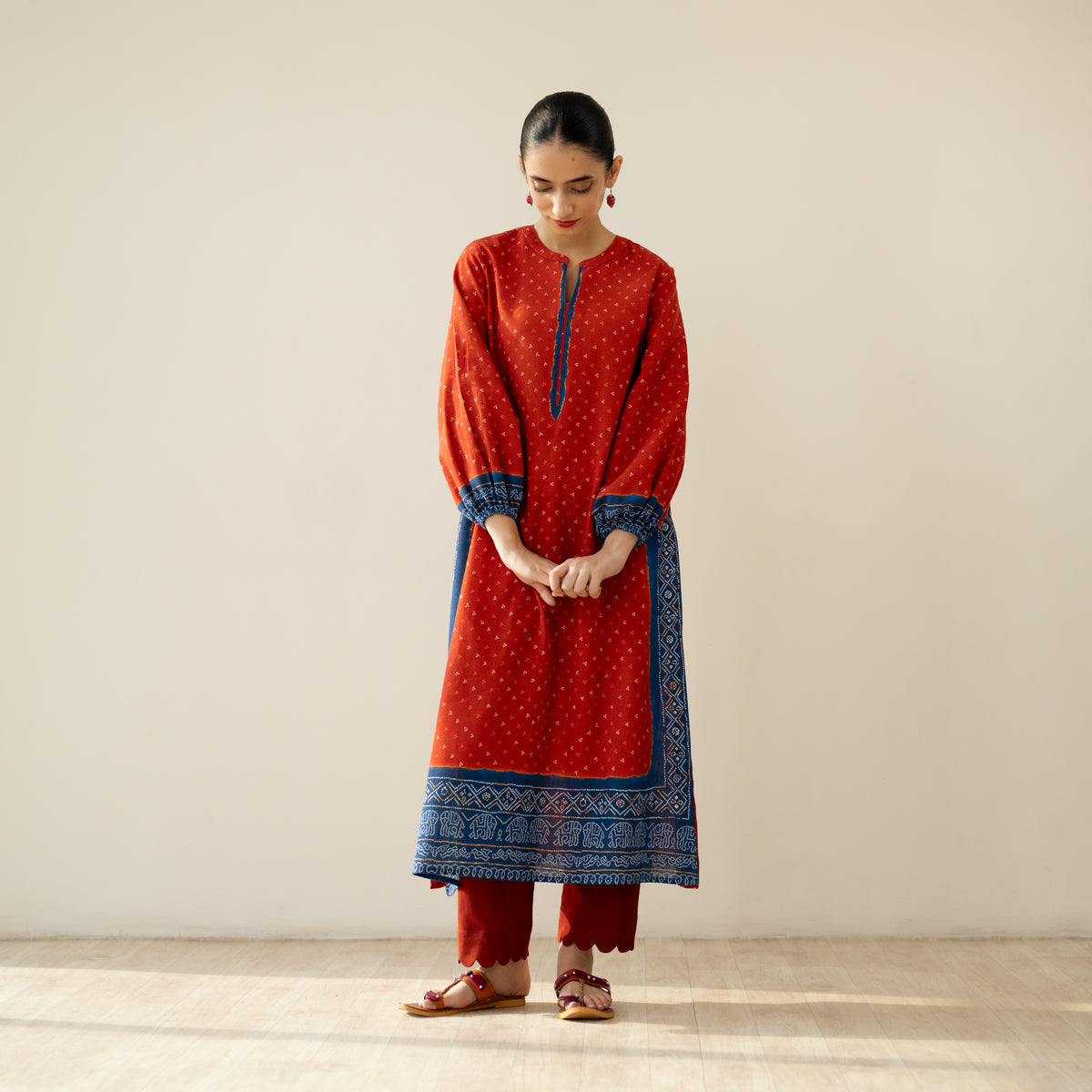 Tikhi Imli Slub Cotton Slub Cotton Kurta - Sindoori Laal & Indigo