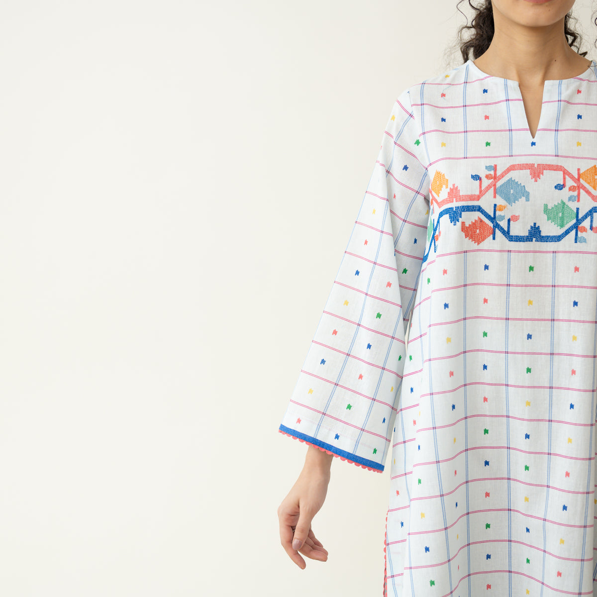 Doodle Embroidered Cotton Kurta - Milky White