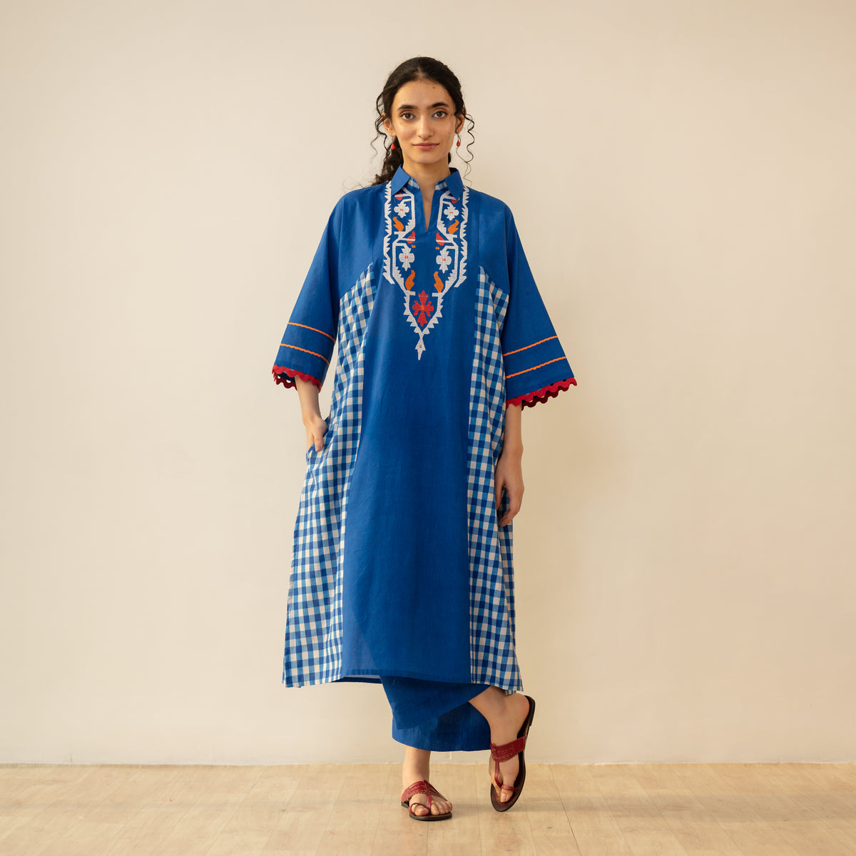 Aabha Embroidered Cotton Slub Kurta - Royal Sapphire