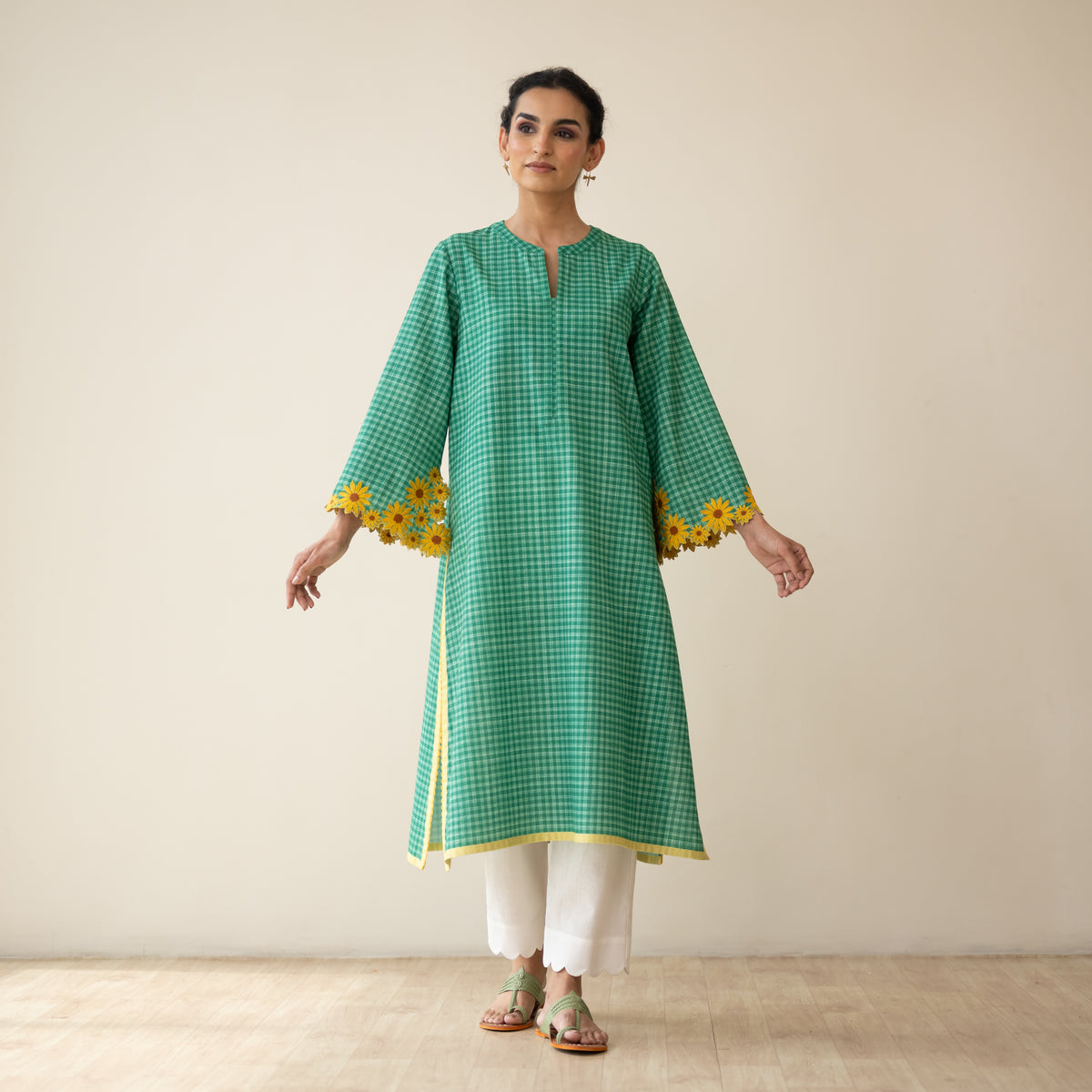 Sunflower Embroidered Linen Cotton Kurta - Green