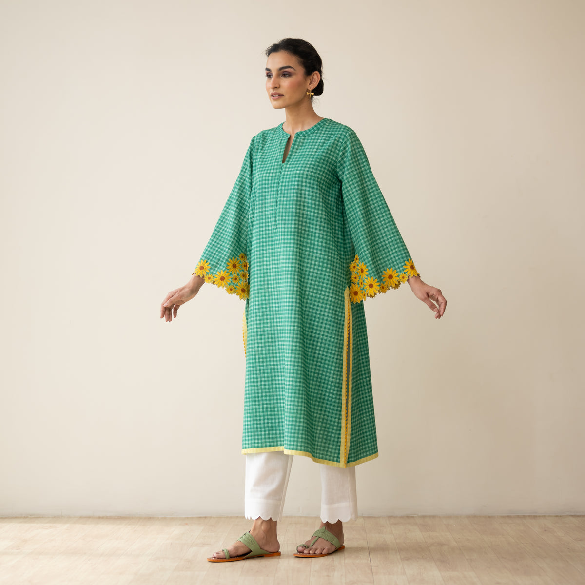 Sunflower Embroidered Linen Cotton Kurta - Green