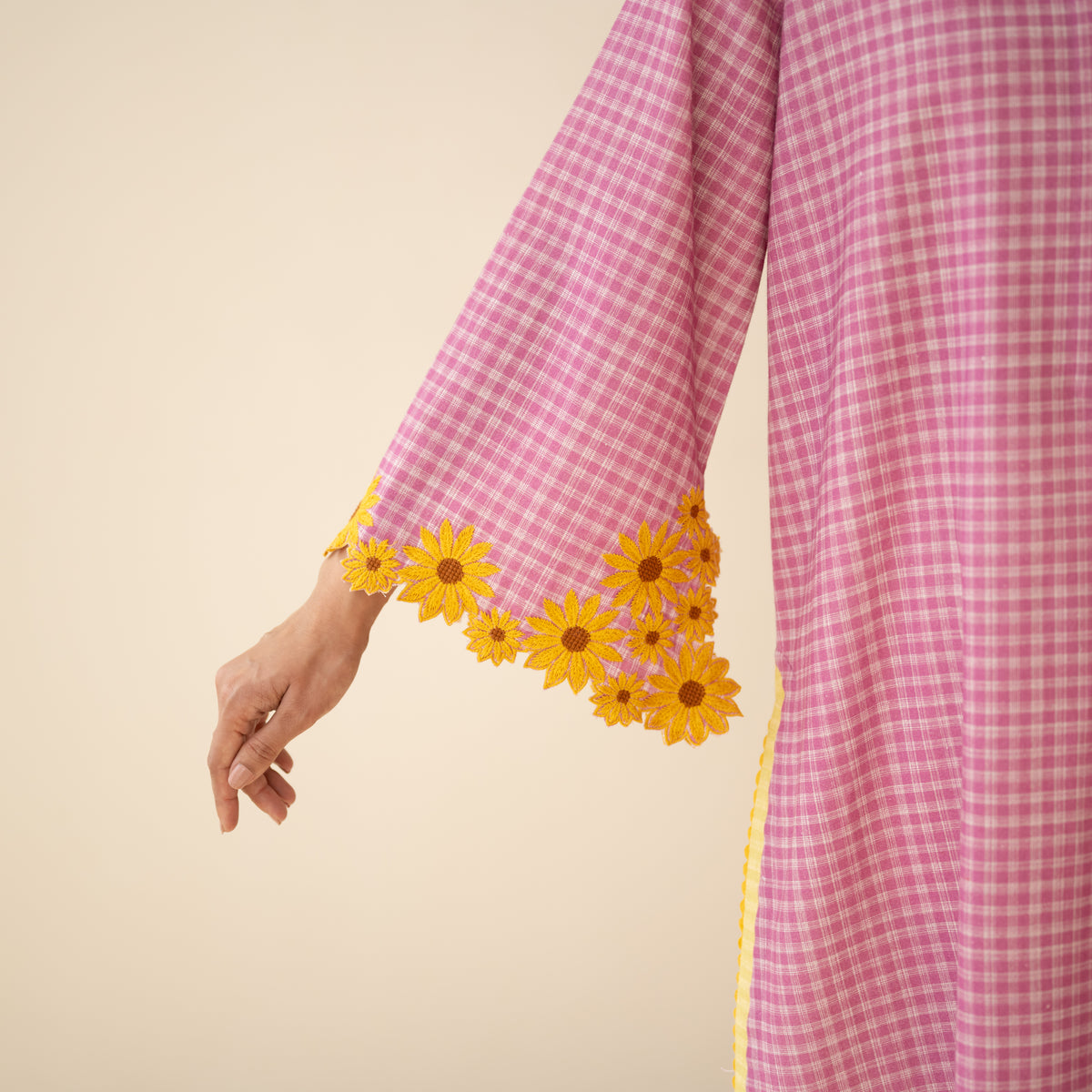Sunflower Embroidered Linen Cotton Kurta - Dusty Pink