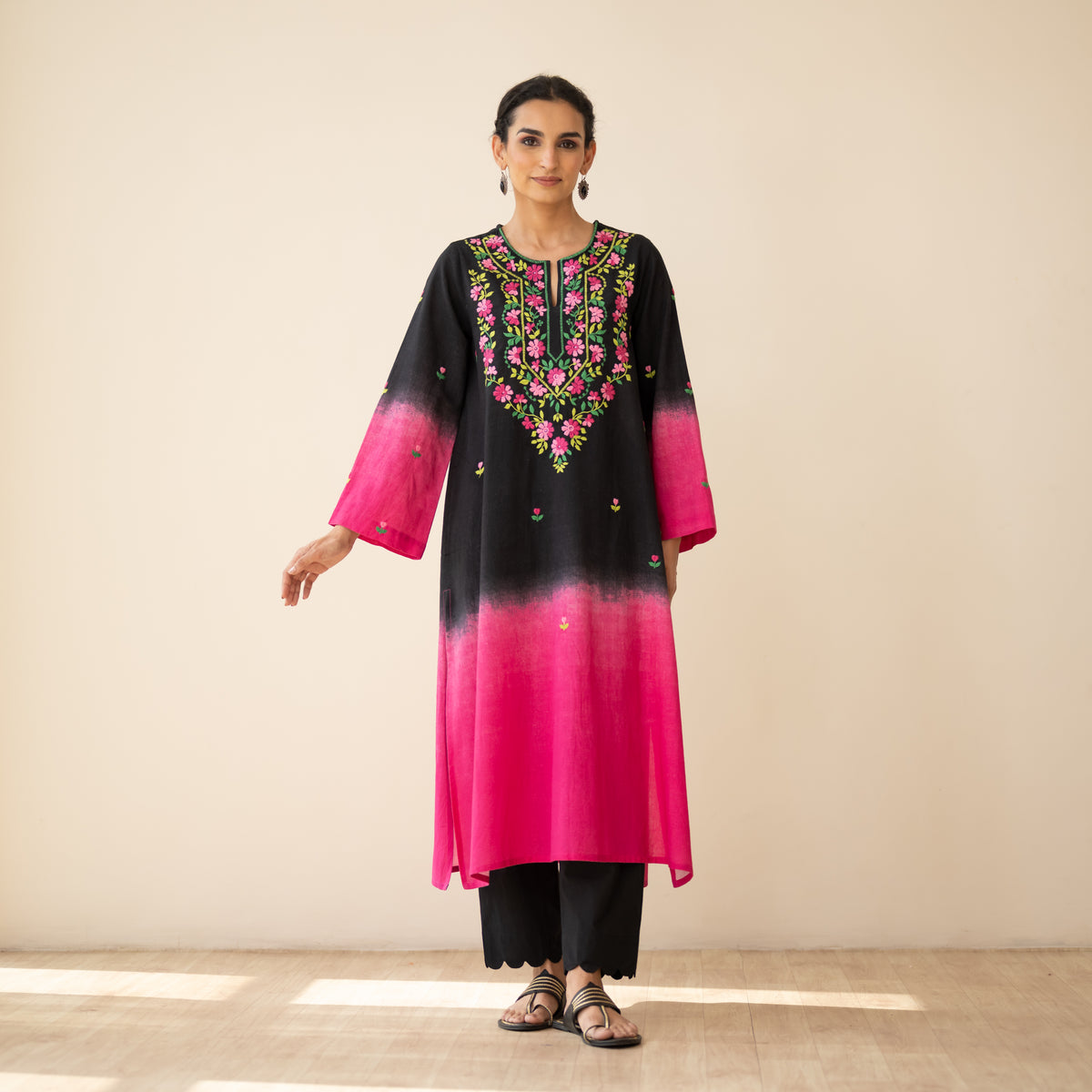 Cassata Embroidered Linen Cotton Kurta - Black & Magenta