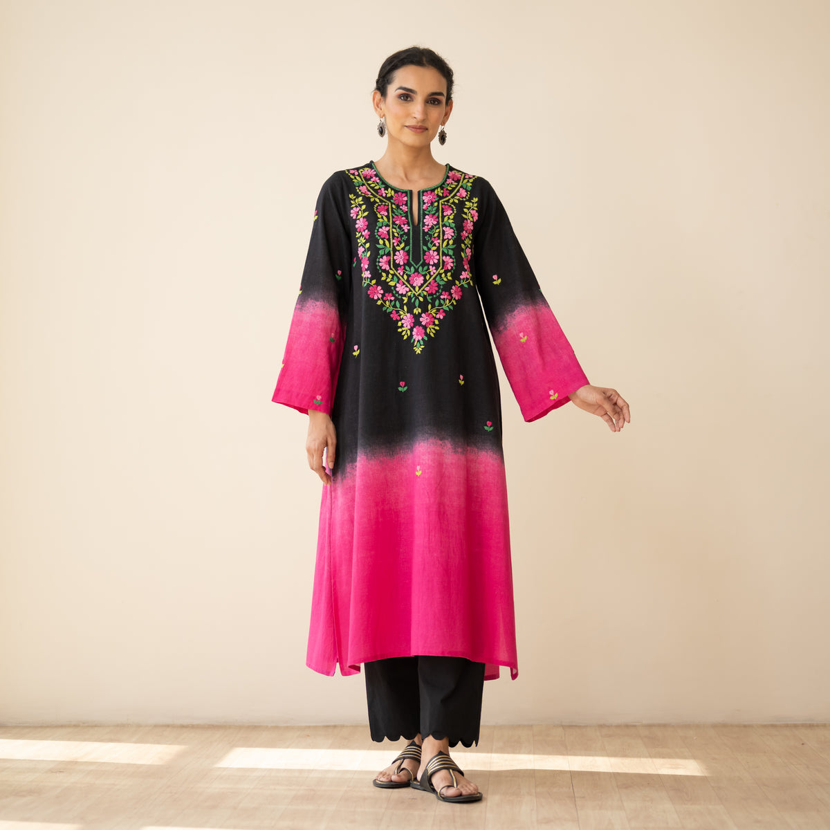 Cassata Embroidered Linen Cotton Kurta - Black & Magenta