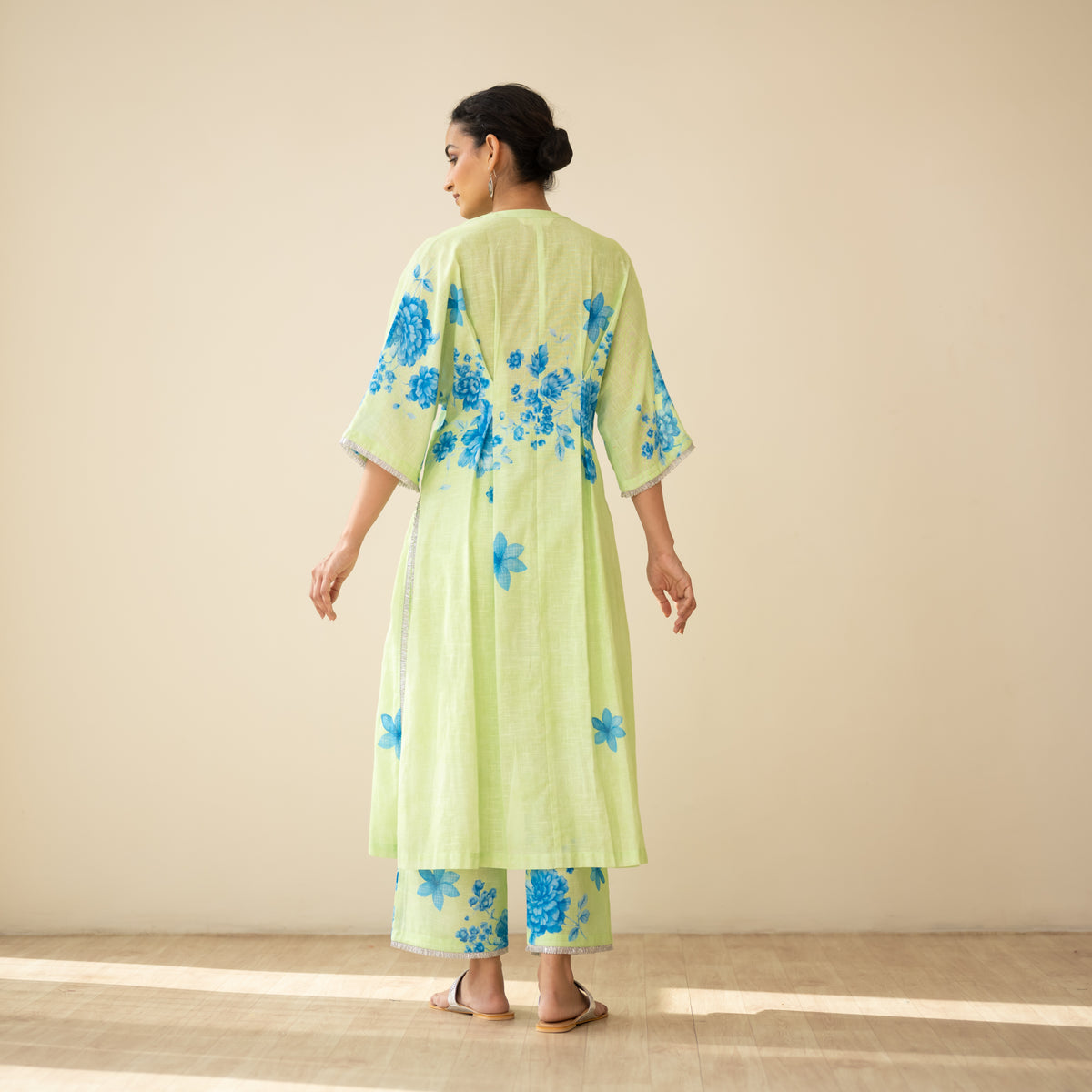 Sakura Hand Embroidered Festive Cotton Slub Kurta Set - Pista Green
