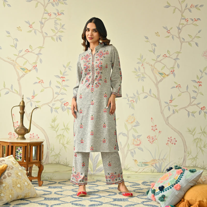 Ivory Geometric Floral Woollen Kurta Set with Embroidery Detail