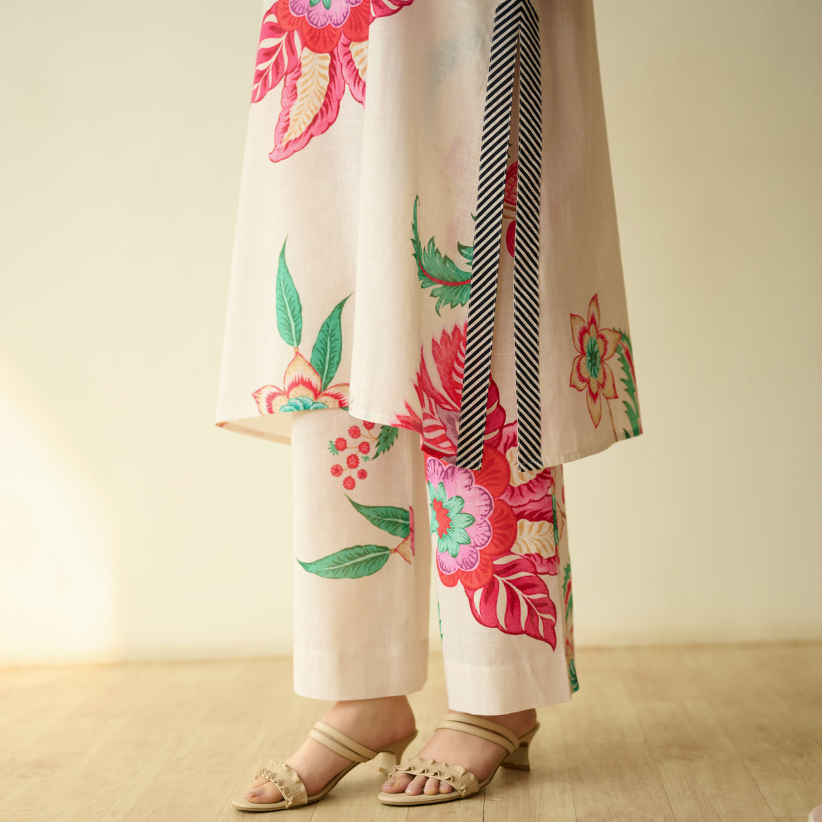 Dil Slub Cotton Hand Embroidered Kurta Set - Butter White