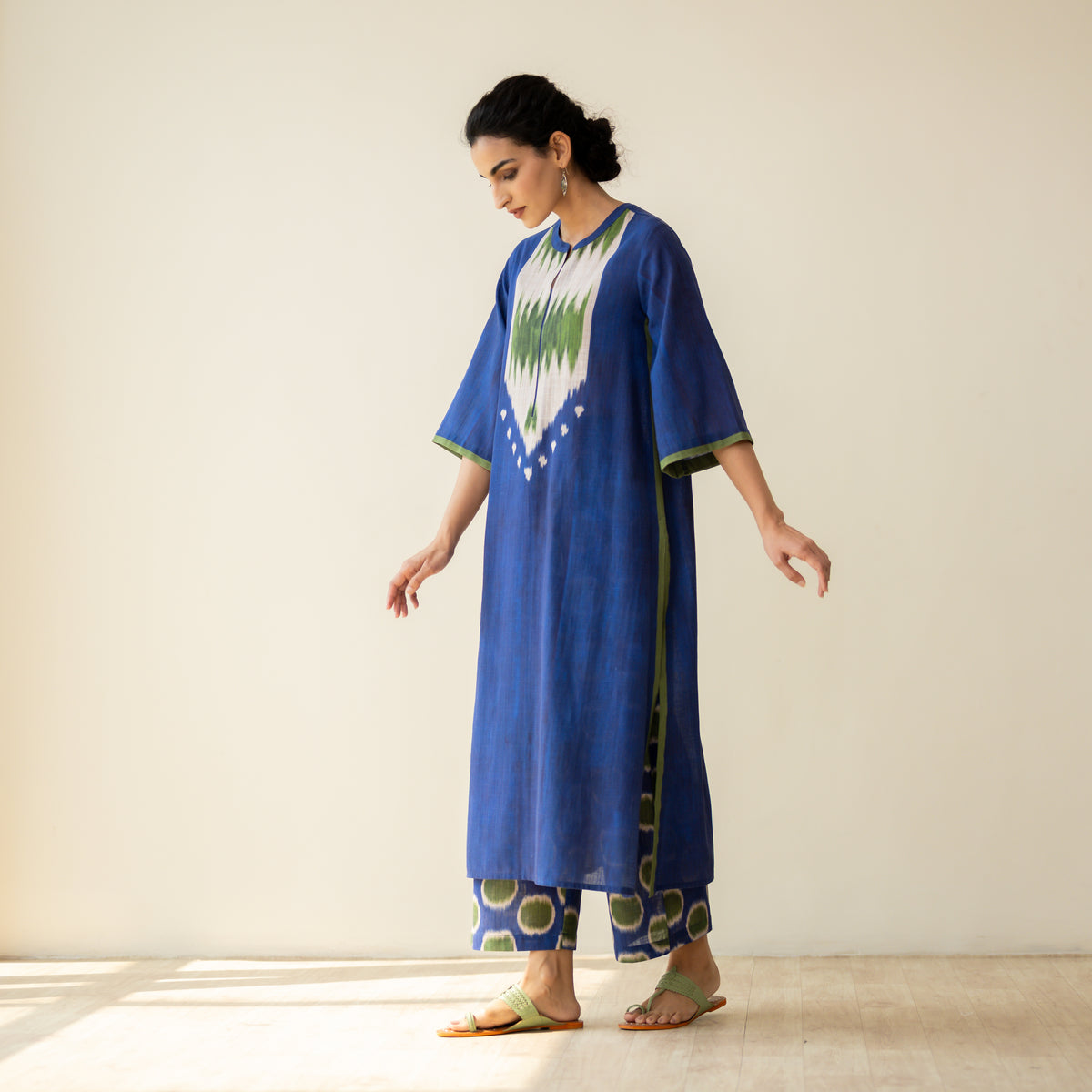 Rekha Slub Cotton Statement Kurta Set - Royal Blue