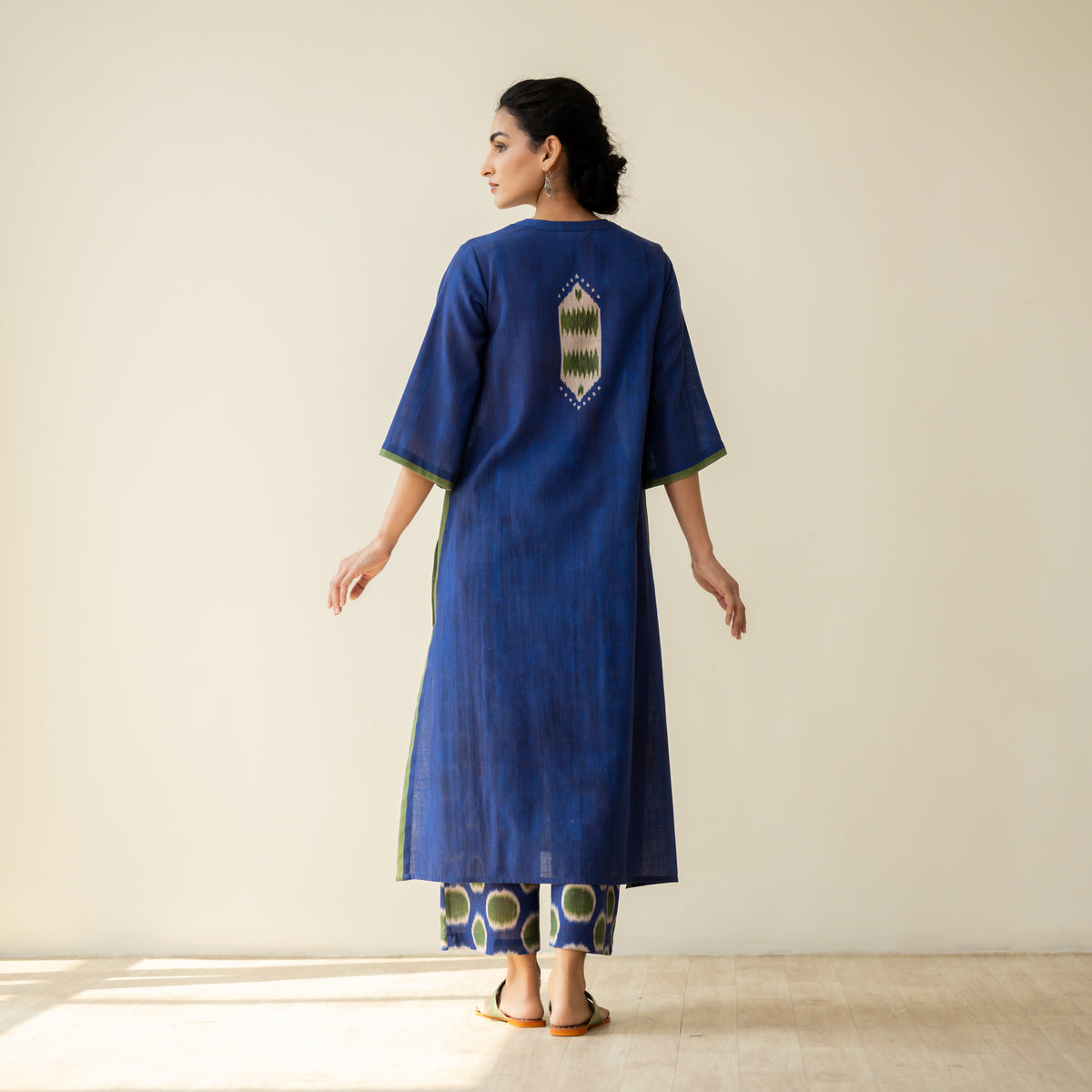 Rekha Slub Cotton Statement Kurta Set - Royal Blue