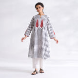 Paan Polka Hand Embroidered Kurta - Black