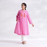 Paan Polka Hand Embroidered Kurta - Baby Pink