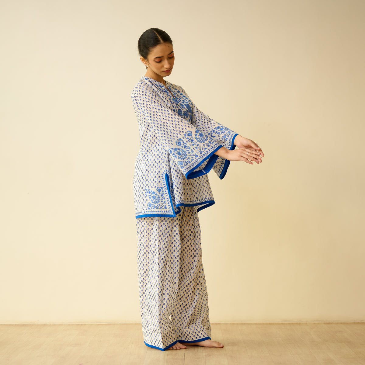 Smriti Bagh Mulmul Cotton Farsi Set - Jaipur Blue