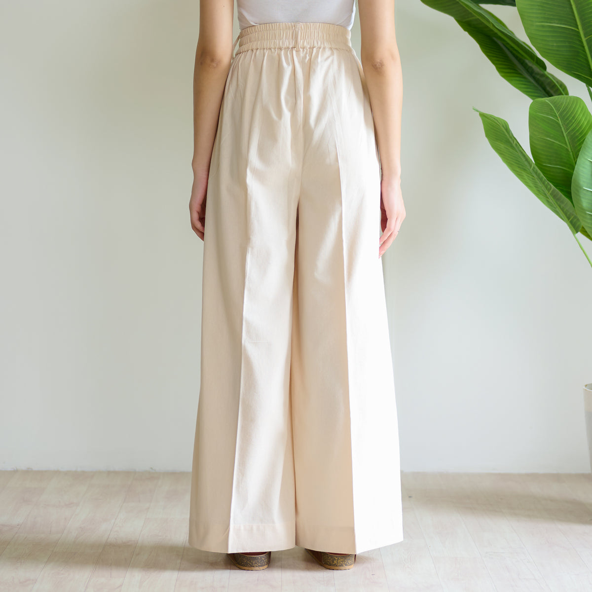High Waist Pleated Cotton Trousers - Off White