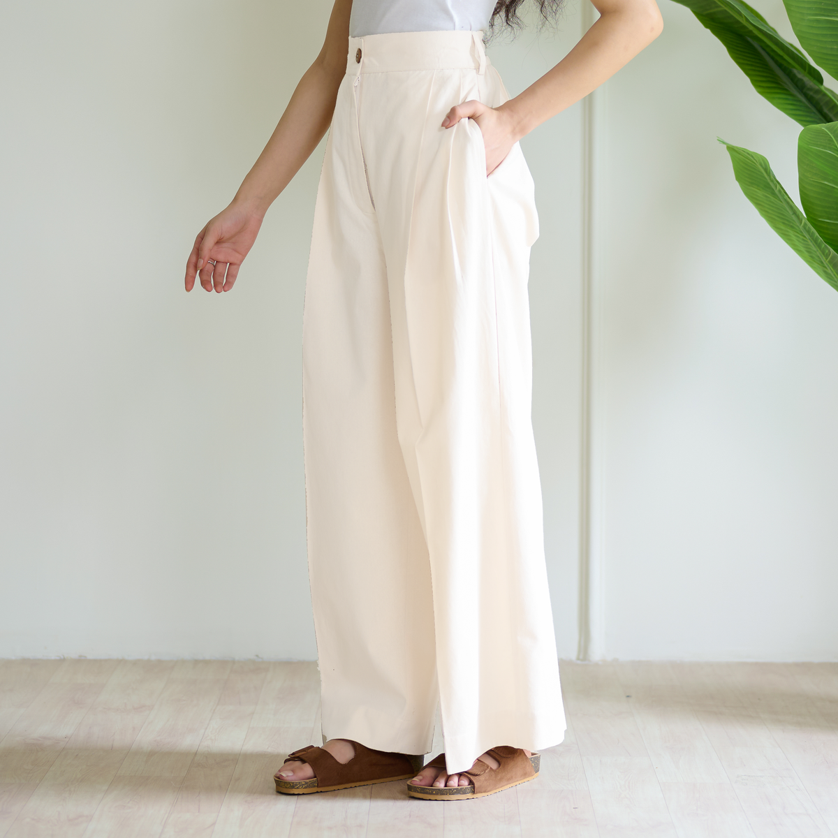High Waist Pleated Cotton Trousers - White