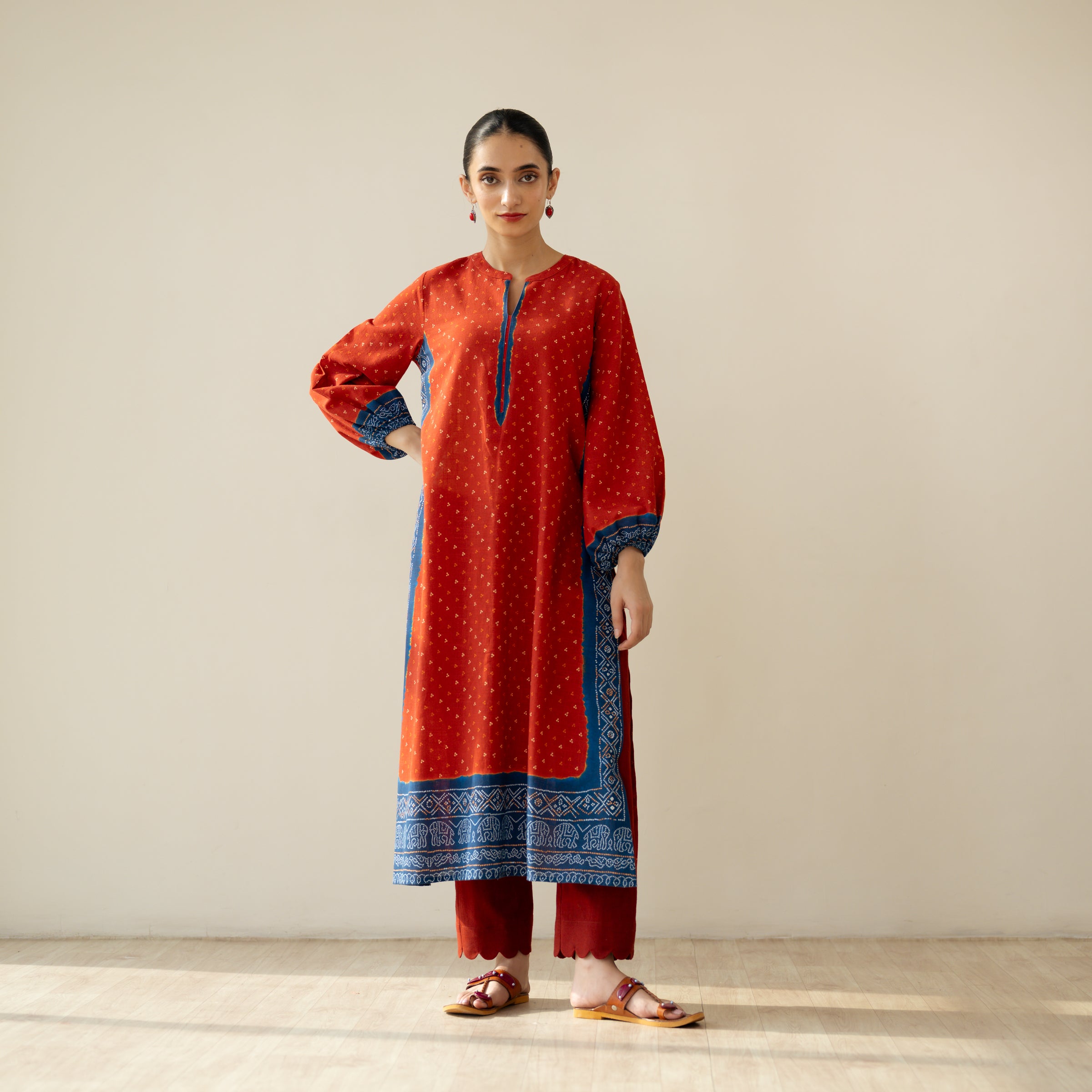 Tikhi Imli Slub Cotton Slub Cotton Kurta - Sindoori Laal & Indigo