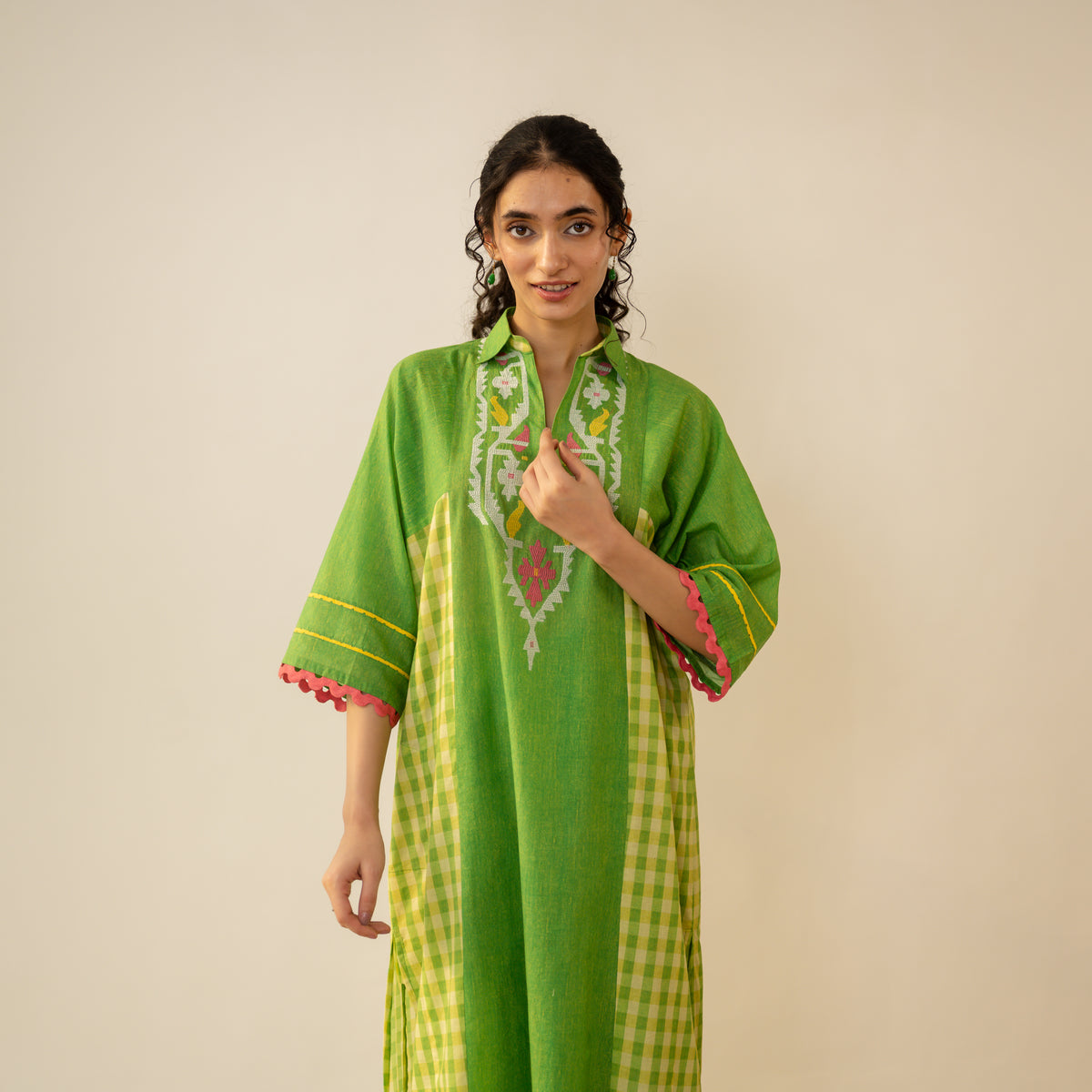 Aabha Embroidered Cotton Slub Kurta - Lime Sorbet