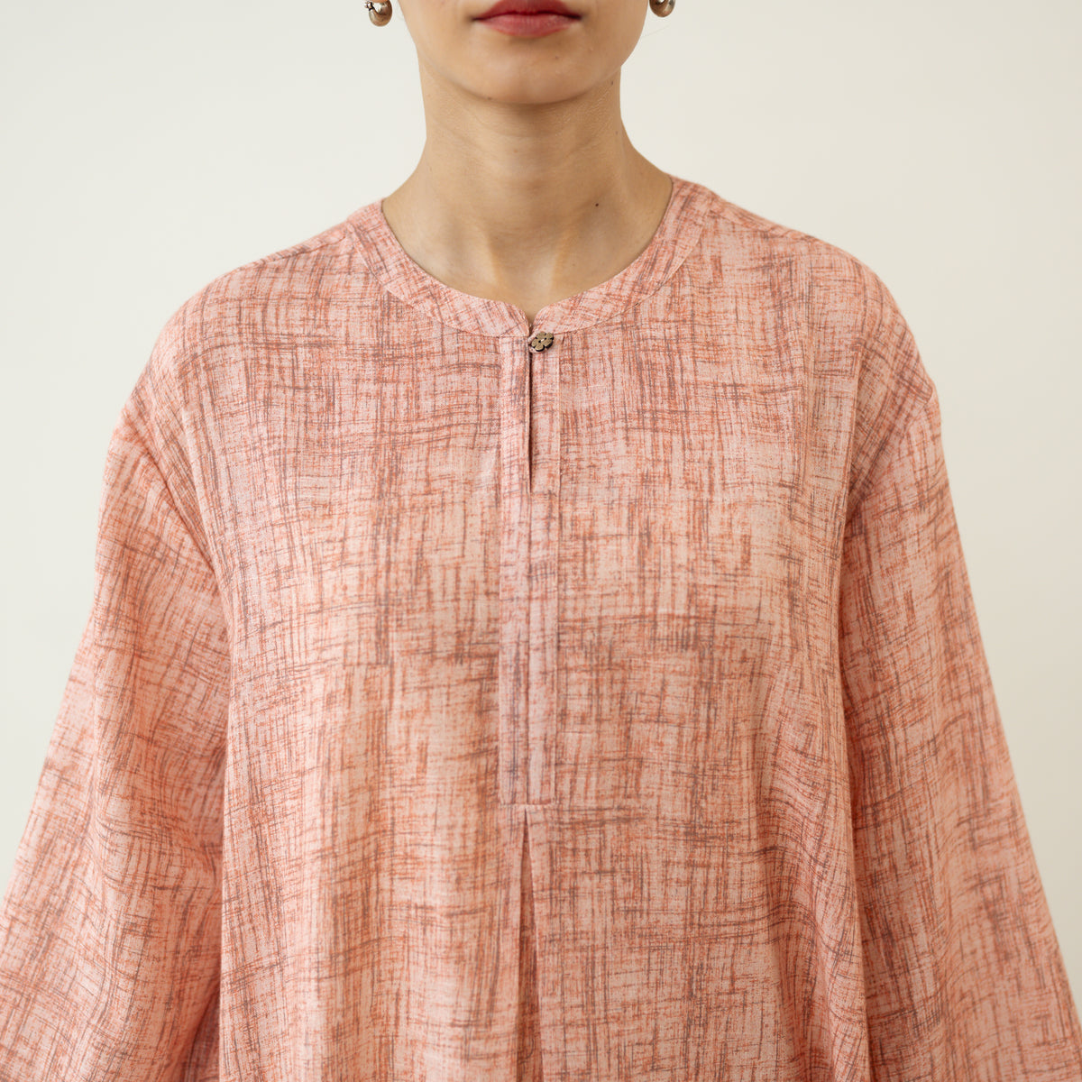 Highlighted Lace Neck Detail Slub Cotton Kurta - Beige