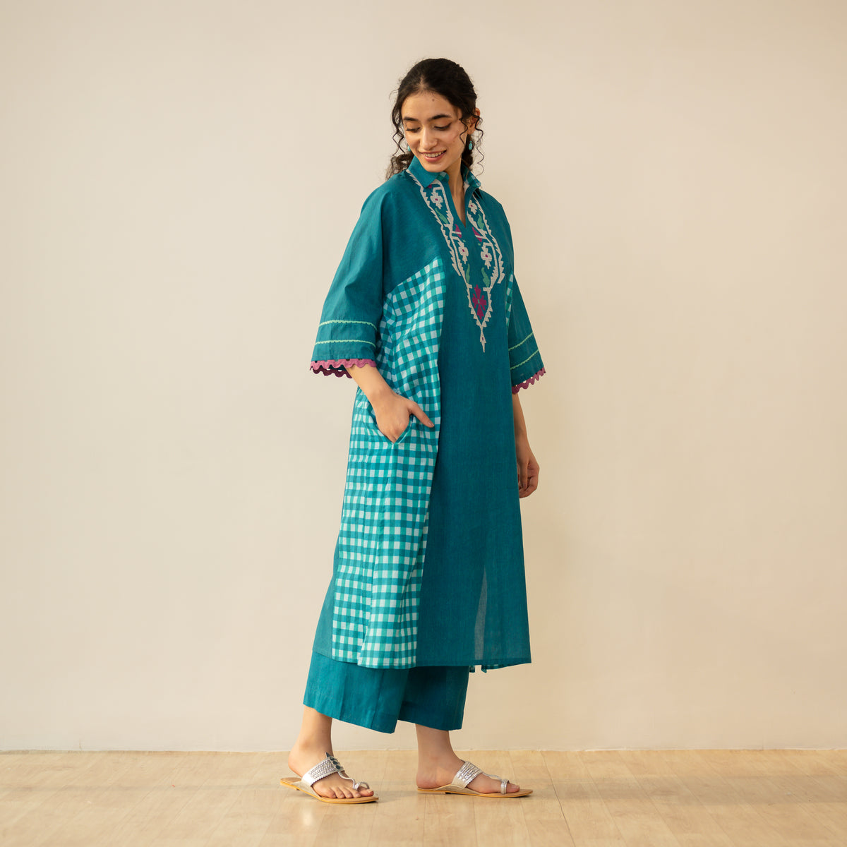 Aabha Embroidered Cotton Slub Kurta - Deep Teal