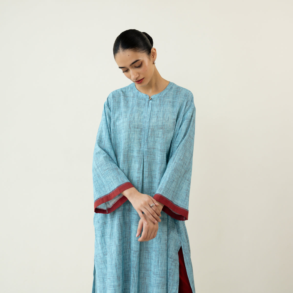 Highlighted Lace Neck Detail Slub Cotton Kurta - Dusty Blue