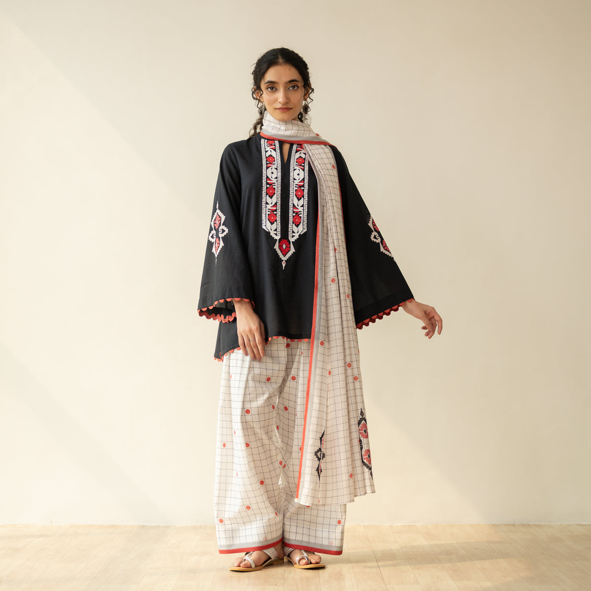 Dot & Dash Mulmul Farshi Set - Midnight Black