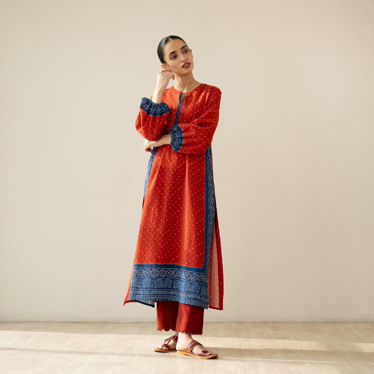 Tikhi Imli Slub Cotton Slub Cotton Kurta - Sindoori Laal & Indigo