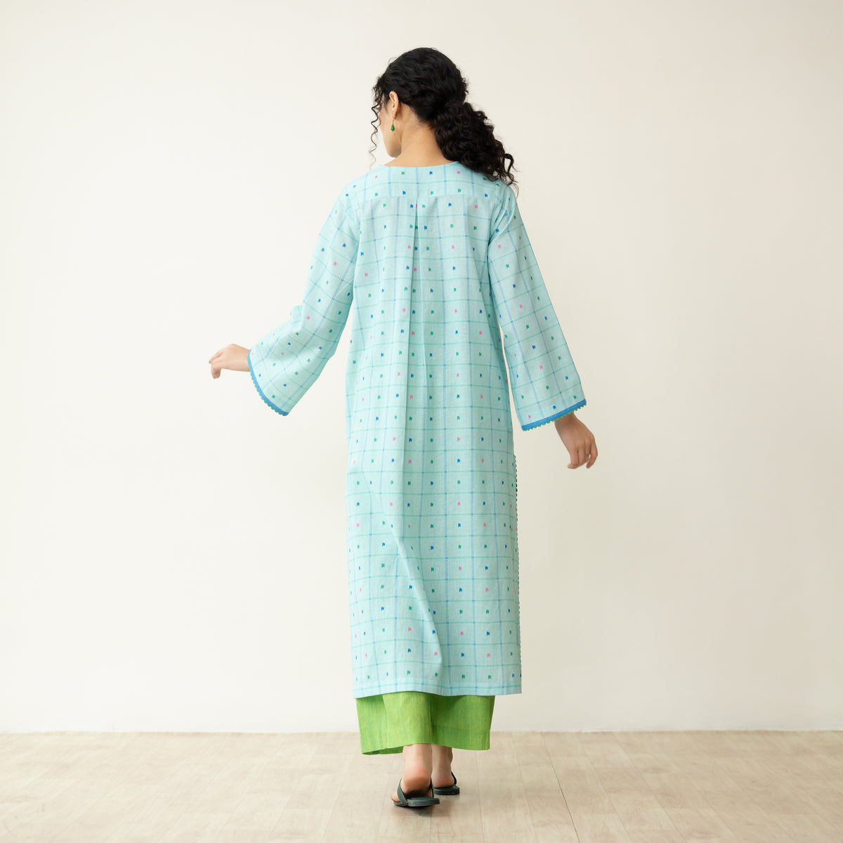 Doodle Embroidered Cotton Kurta - Mint