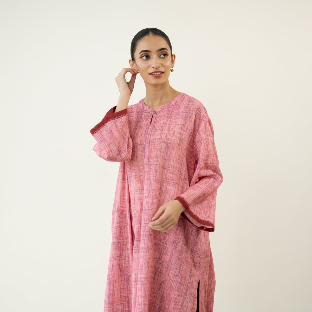 Highlighted Lace Neck Detail Slub Cotton Kurta - Dusty Pink