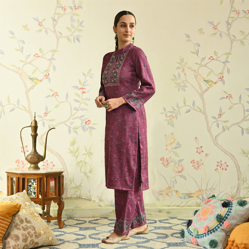 Maroon Embroidered & Floral Printed Woollen Kurta