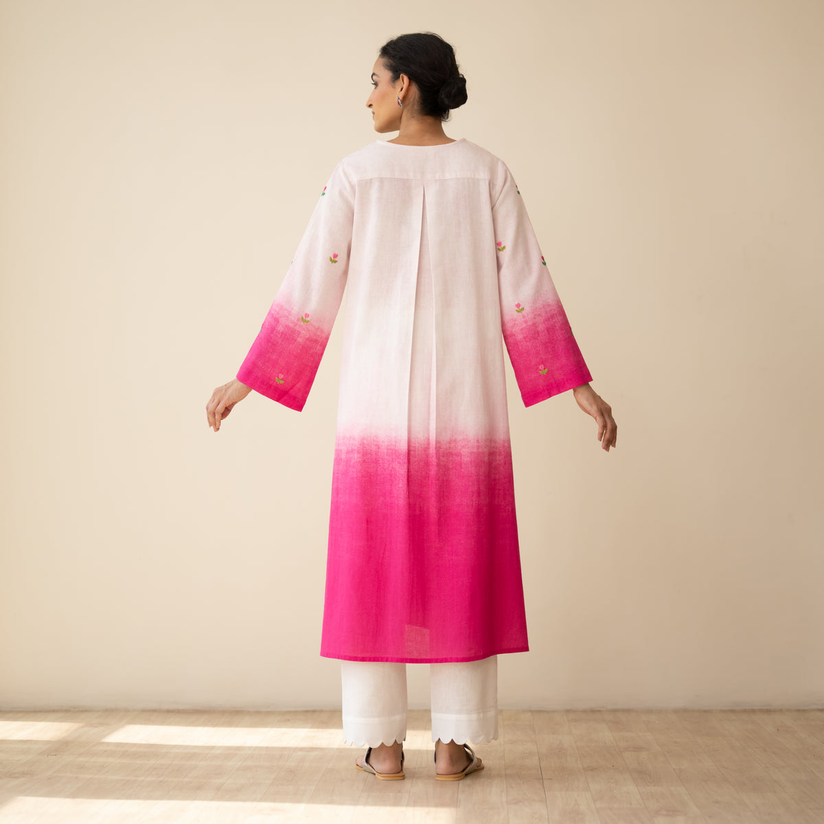 Cassata Embroidered Linen Cotton Kurta - Cherry Pink