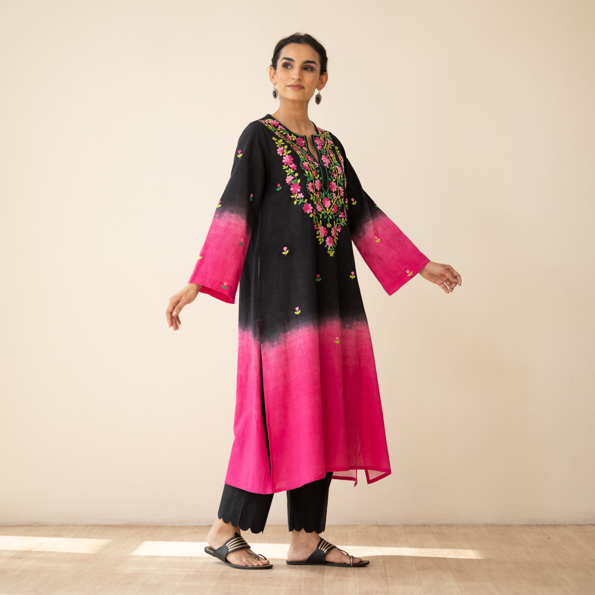Cassata Embroidered Linen Cotton Kurta - Black & Magenta