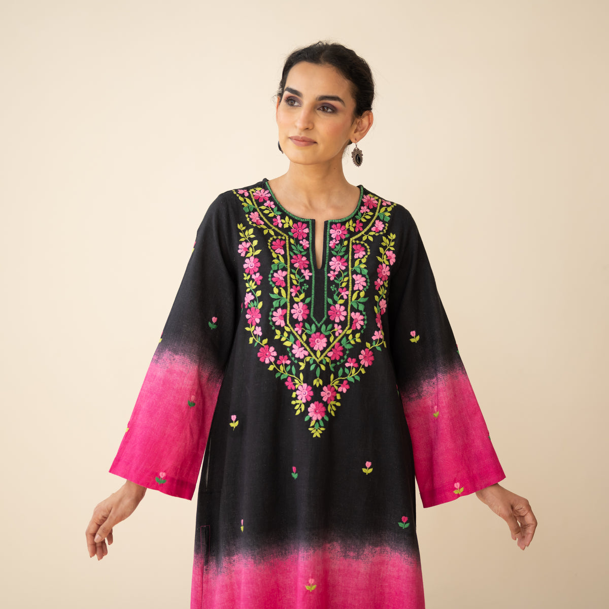 Cassata Embroidered Linen Cotton Kurta - Black & Magenta