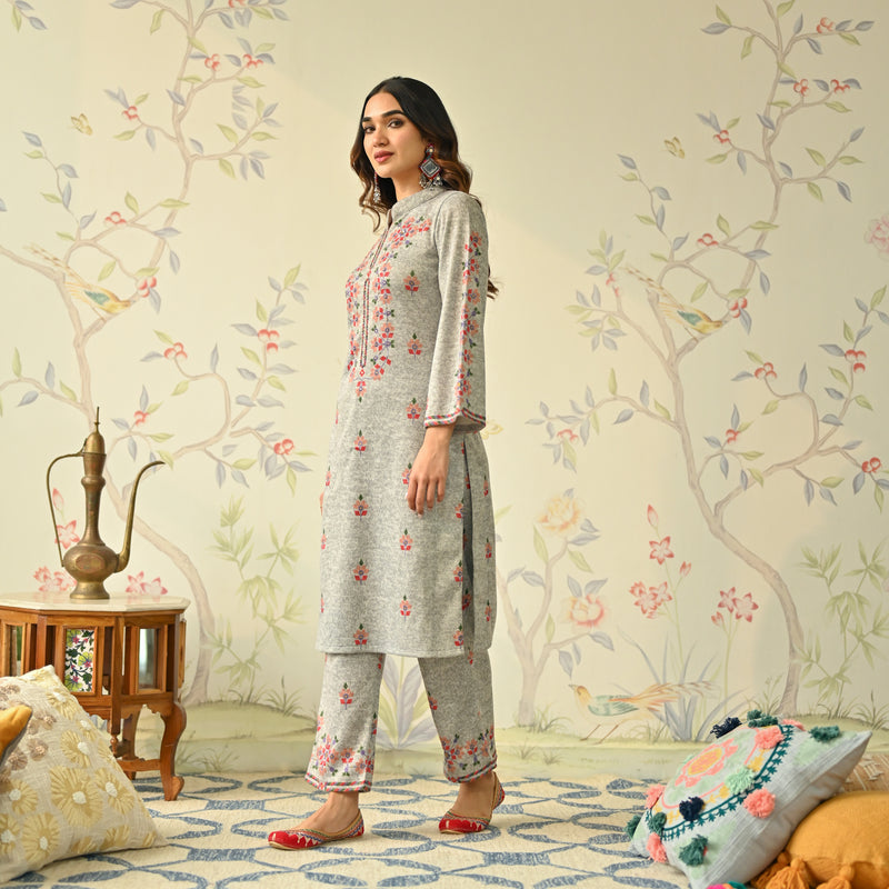 Ivory Geometric Floral Woollen Kurta with Embroidery Detail