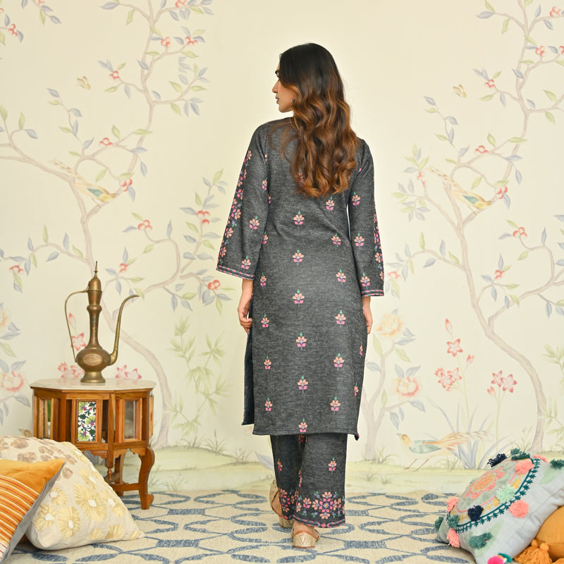 Black Geometric Floral Woollen Kurta Set with Embroidery Detail