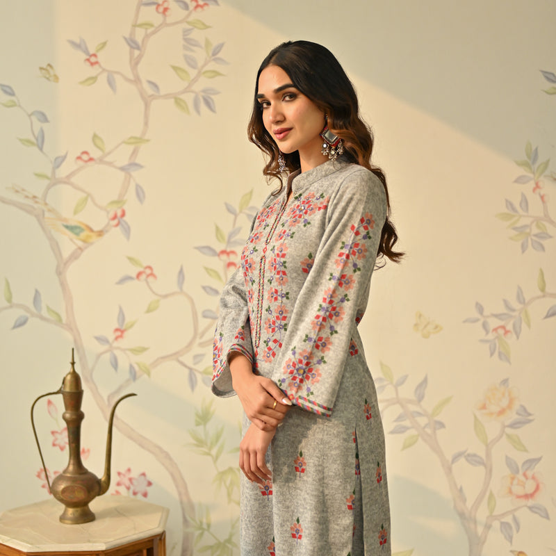 Ivory Geometric Floral Woollen Kurta with Embroidery Detail