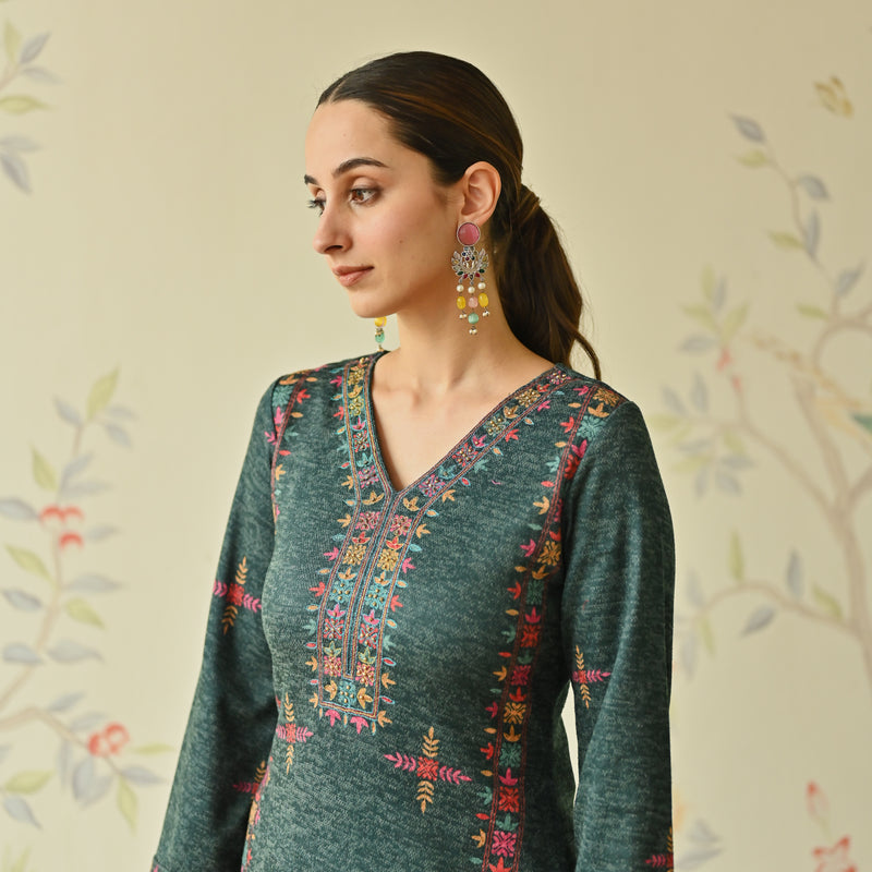 Emerald Green Embroidered & Phulkari Printed Woollen Kurta