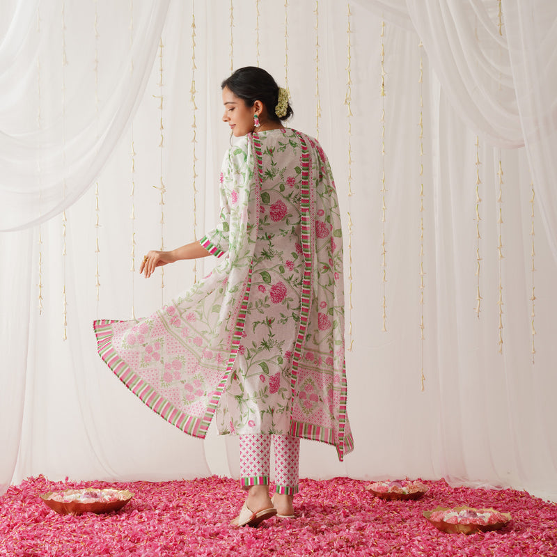 Off White Floral Printed Kurta Pant Set with Gota Detailing & Dupatta