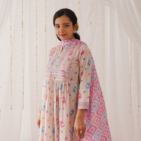 Blush Pink Neck Embroidered Kurta Pant Set with Dupatta