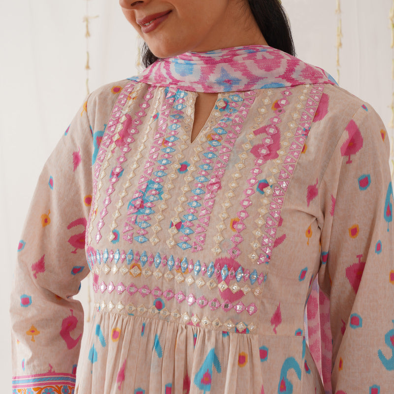 Blush Pink Neck Embroidered Kurta Pant Set with Dupatta