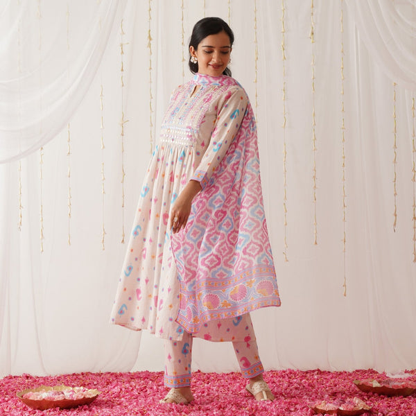 Blush Pink Neck Embroidered Kurta Pant Set with Dupatta